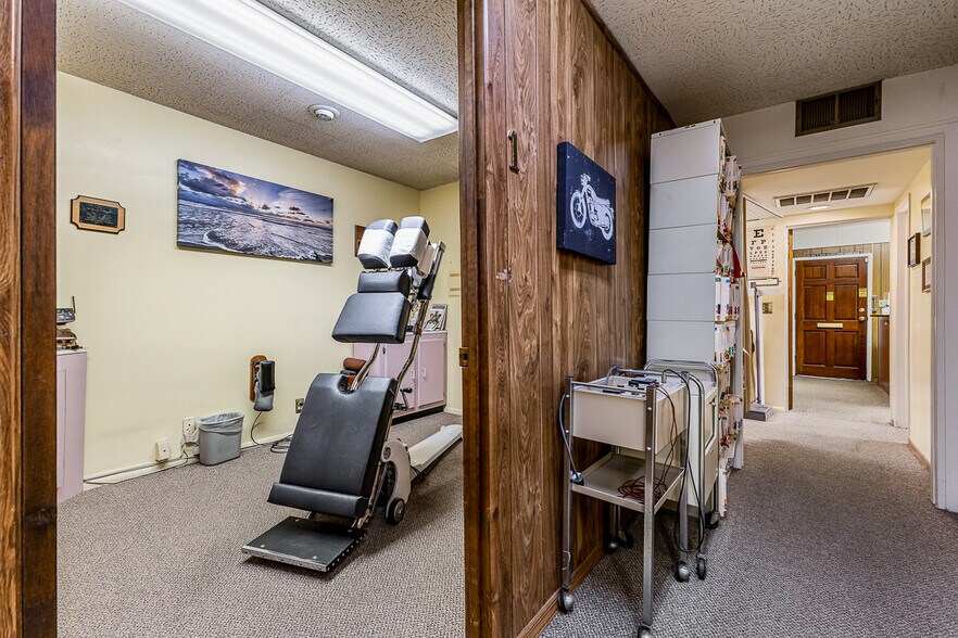 More Photos Of 9130 Las Tunas Dr, Temple City Storefront Retail Office For Sale