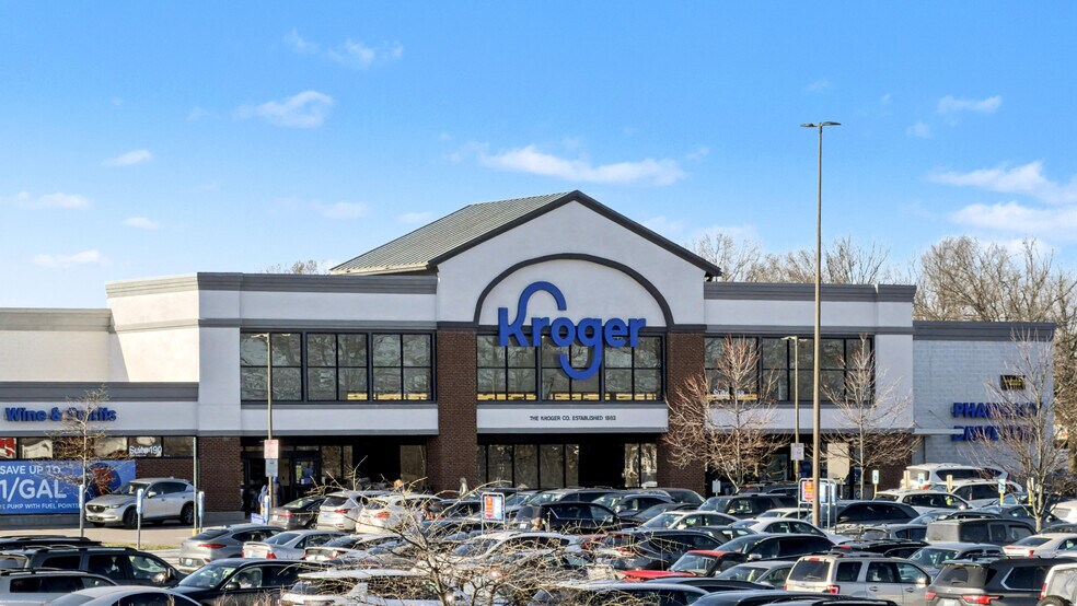 More Photos Of 2307-2375 Nicholasville Rd, Lexington Unknown For Lease