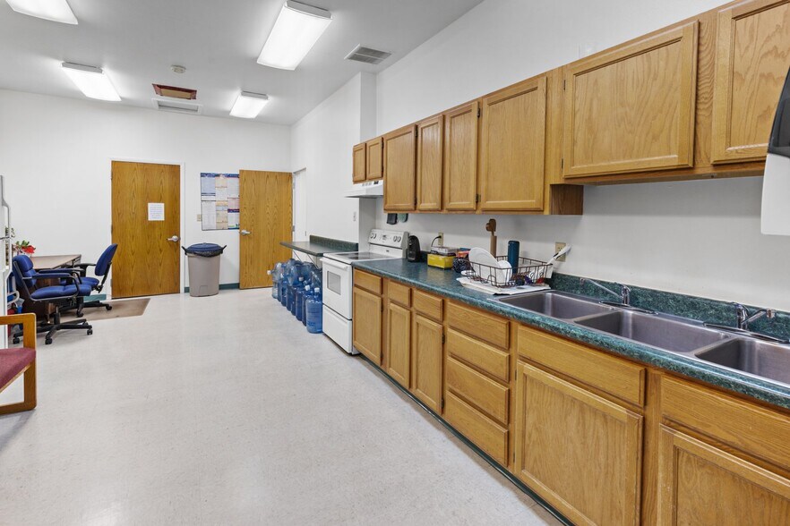 More Photos Of 255 S Main St, Richfield Office For Sale