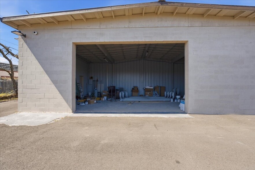 More Photos Of 4554 Auburn Blvd, Sacramento Auto Dealership For Sale