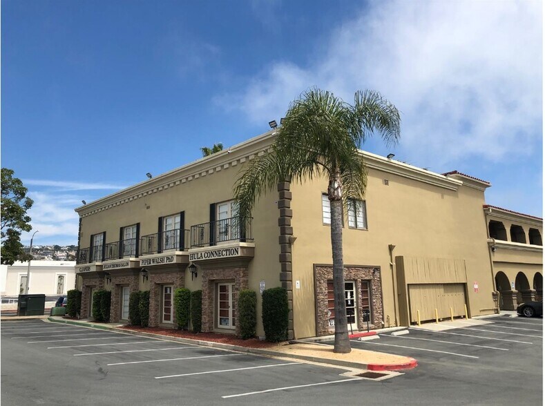 More Photos Of 3551 Camino Mira Costa, San Clemente Medical For Lease