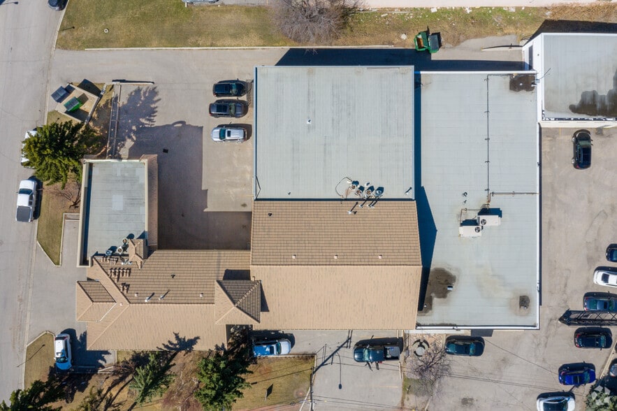 More Photos Of 7239 Flint Rd SE, Calgary Office For Lease