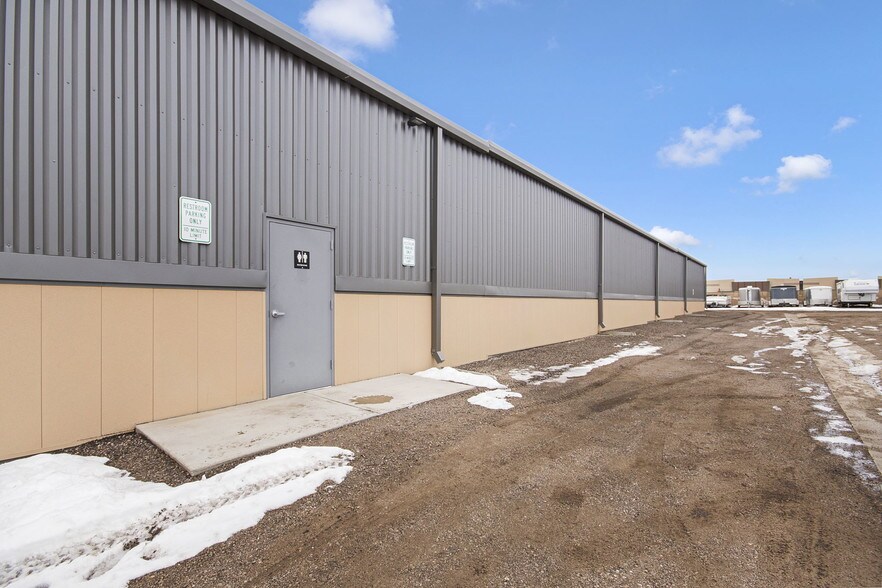More Photos Of 14200 E Otero Ave, Englewood Self Storage For Sale