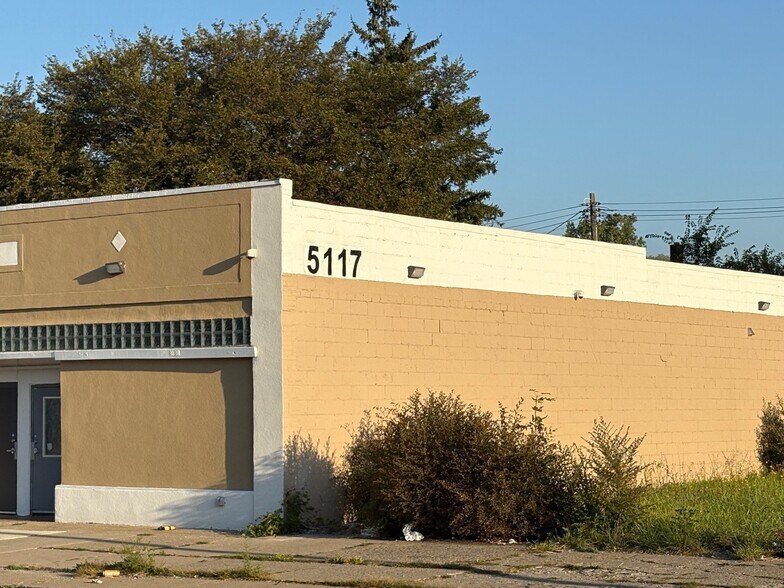 More Photos Of 5117-5121 E 7 Mile Rd, Detroit Storefront For Sale
