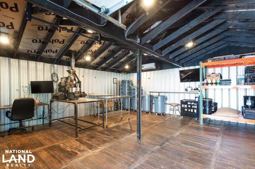 More Photos Of 4 S 1st St, Denton Specialty For Sale