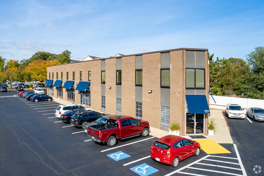 More Photos Of 1404 S Crain Hwy, Glen Burnie Office For Lease
