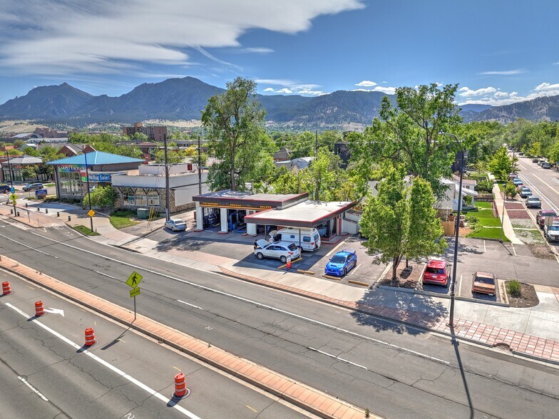 More Photos Of 2163 28th St, Boulder Freestanding For Lease