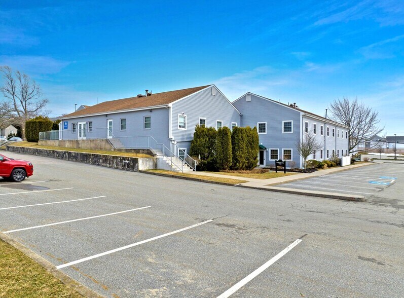 More Photos Of 850 Aquidneck Ave, Middletown Medical For Sale