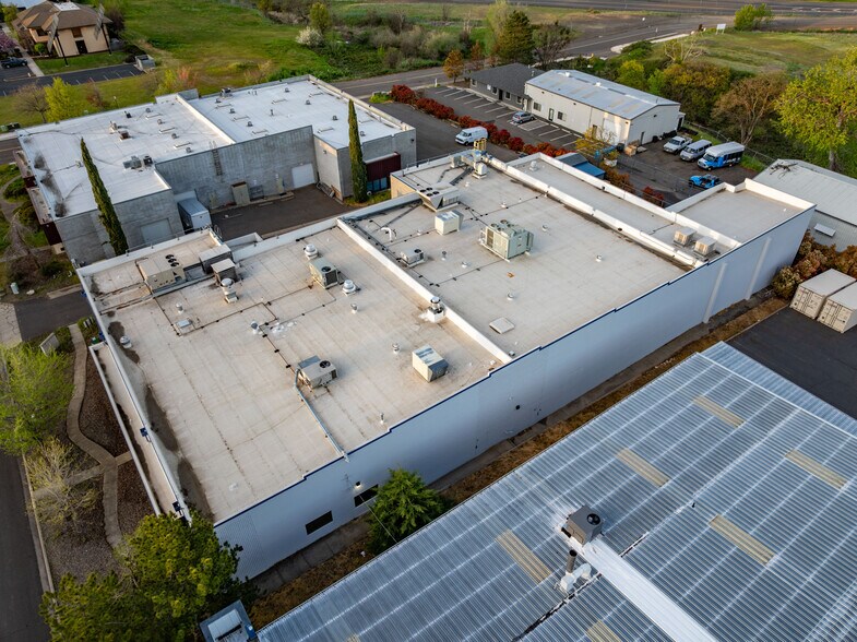 More Photos Of 710 Jefferson Ave, Ashland Light Manufacturing For Lease