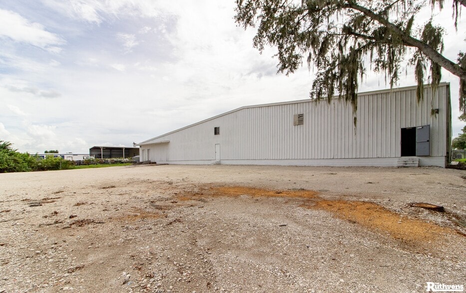 More Photos Of 3310 Reynolds Rd, Lakeland Warehouse For Lease