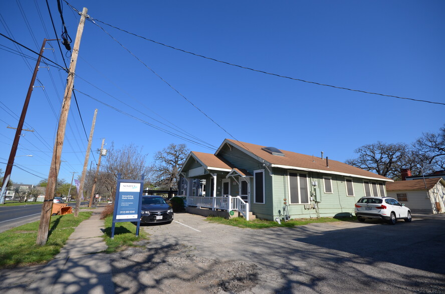 More Photos Of 108 W 38th St, Austin Loft Creative Space For Lease