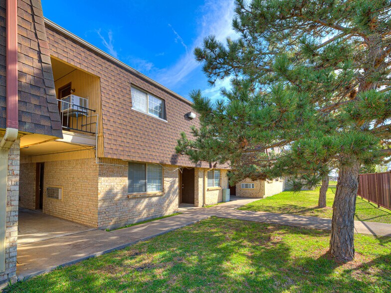 More Photos Of 6401 NW Oak Ave, Lawton Apartments For Sale