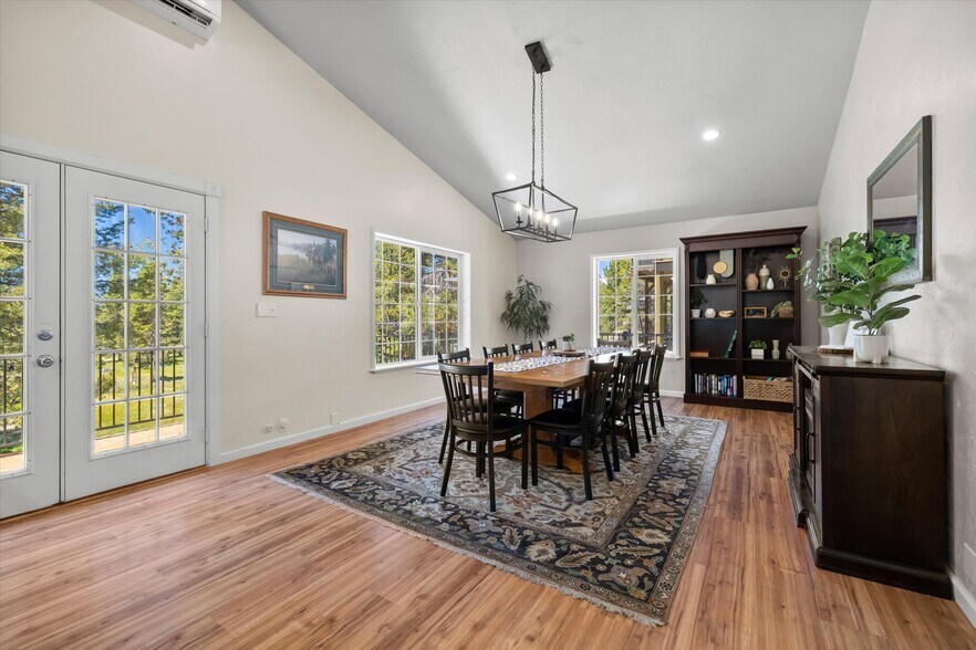 More Photos Of 53345 Riverview Dr, La Pine Multifamily For Sale
