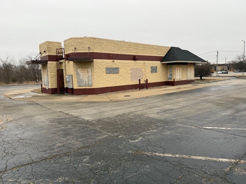 More Photos Of 2707 E Sauk Trl, Chicago Heights Fast Food For Sale