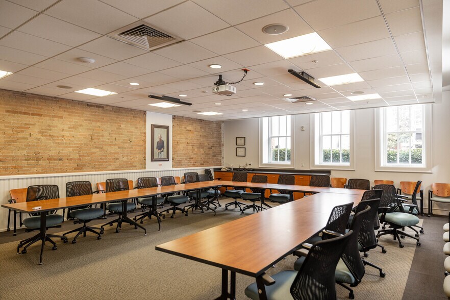More Photos Of 350 S 400 E, Salt Lake City Loft Creative Space For Lease