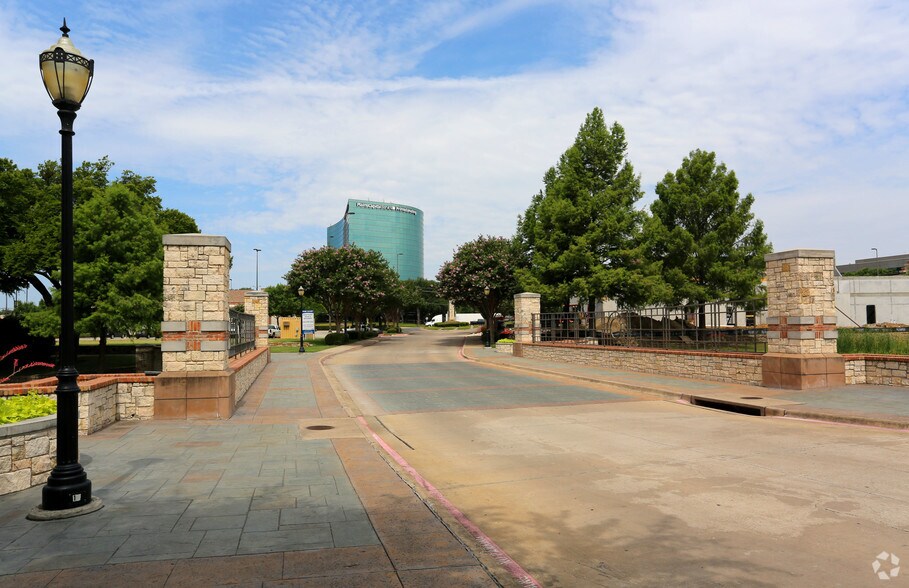 More Photos Of 18204-18410 Preston Rd, Dallas Unknown For Lease