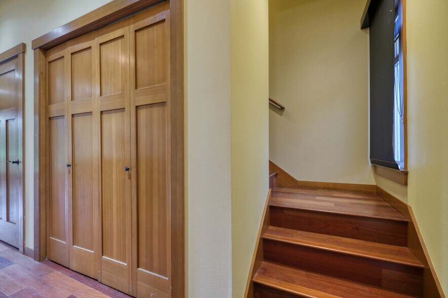 More Photos Of 1317 Pelican Pl, Point Roberts Apartments For Sale