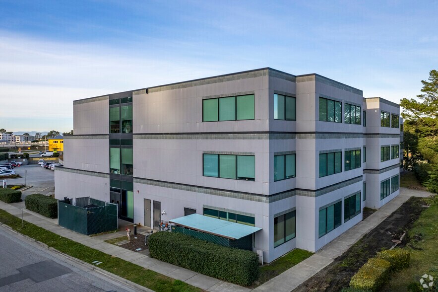 More Photos Of 901 Campus Dr, Daly City Medical For Lease