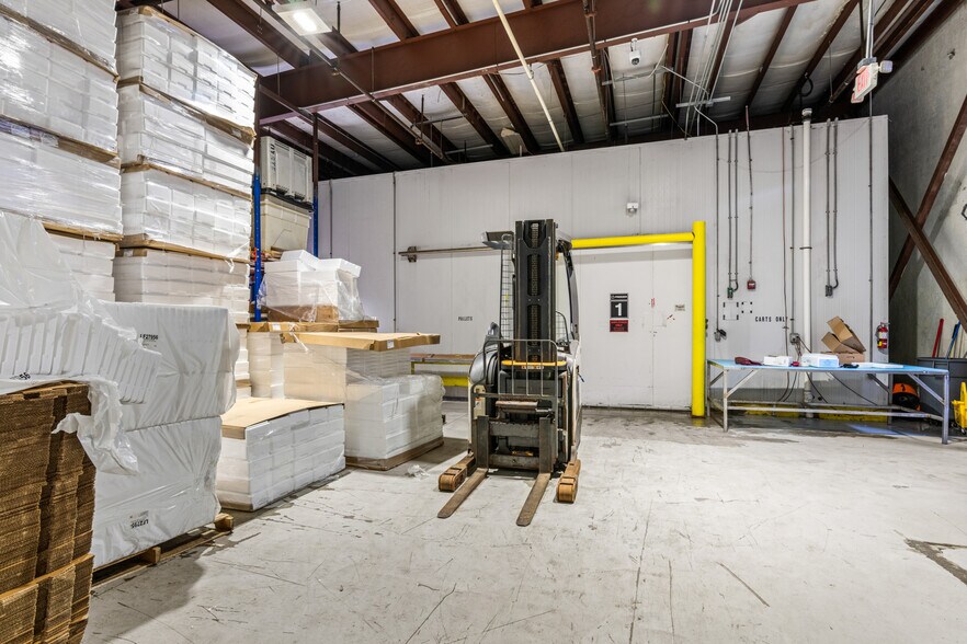 More Photos Of 5150 N State Road 7, North Lauderdale Refrigeration Cold Storage For Lease