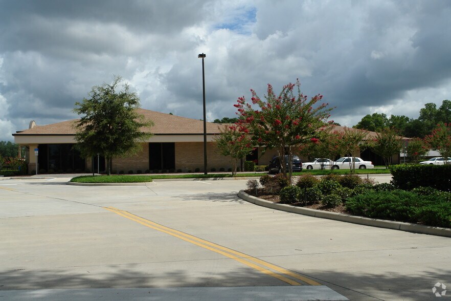 More Photos Of 1961 S Woodland Blvd, Deland Office For Lease
