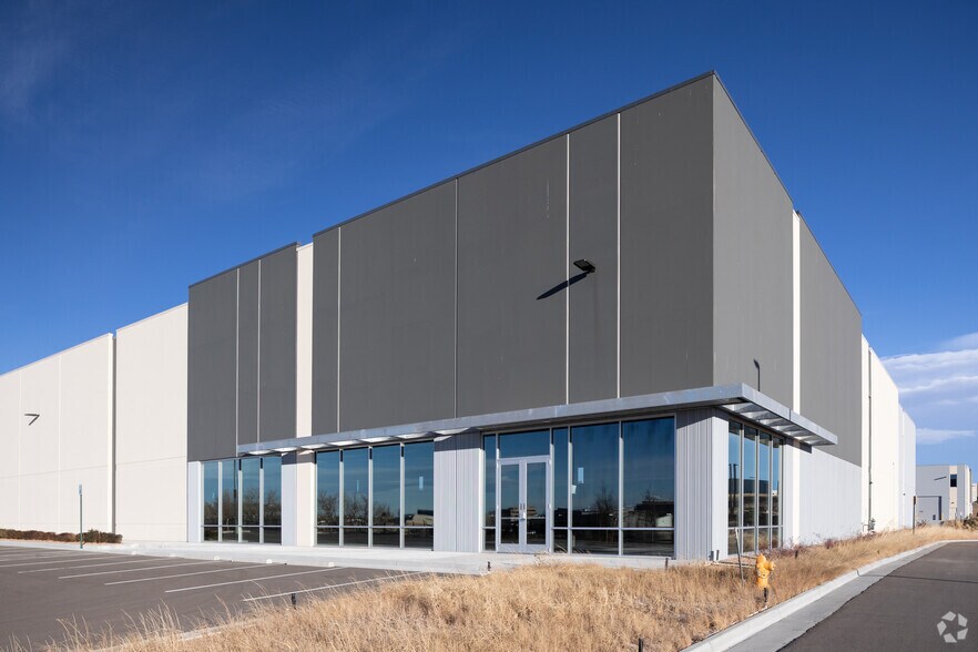 More Photos Of 7955 S Potomac St, Englewood Unknown For Lease