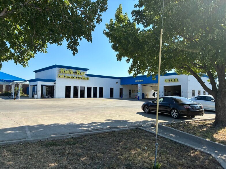 Primary Photo Of 5705 N Park Dr, Fort Worth Carwash For Sale