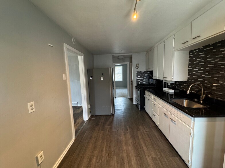 More Photos Of 140 N West St, Crown Point Apartments For Sale