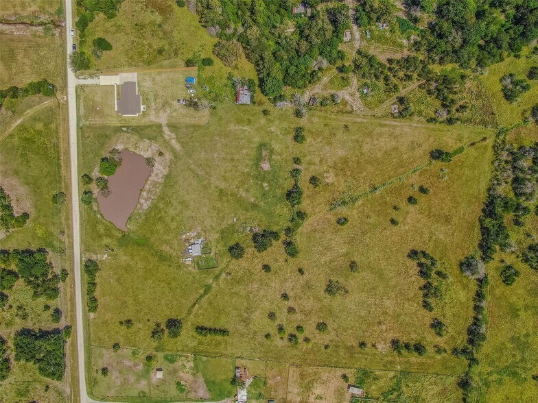 More Photos Of 3876 Hummingbird, Bedias Land For Sale