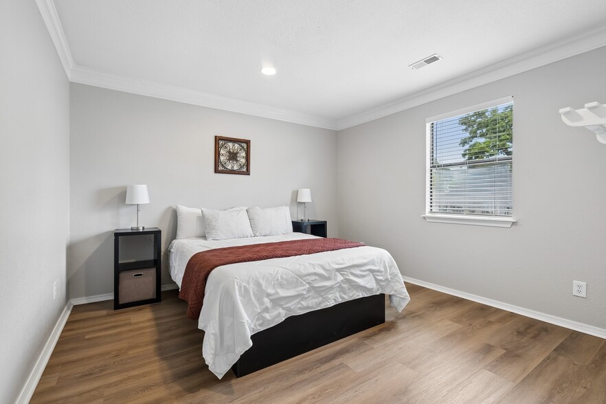 More Photos Of 8848 Soldier Creek Rd, Kingston Hotel For Sale