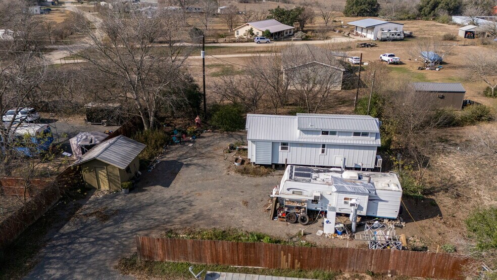 More Photos Of 505 TX-173, Hondo Multifamily For Sale