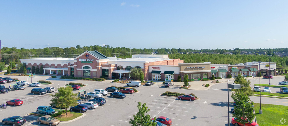 Primary Photo Of 3010-3050 Traemoor Village Dr, Fayetteville Supermarket For Lease