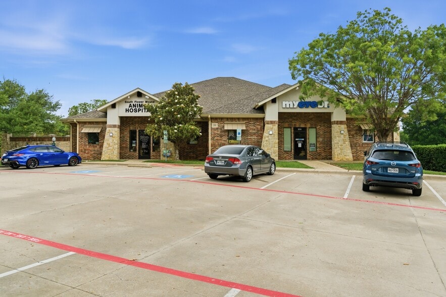 Primary Photo Of 2570 Northshore Blvd, Flower Mound Office For Sale