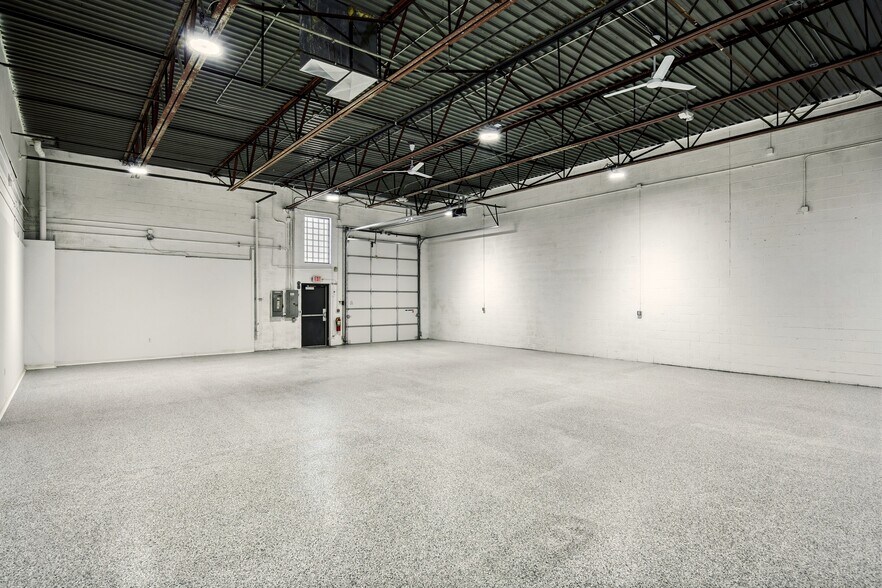 More Photos Of 11887-11897 Belden Ct, Livonia Warehouse For Lease