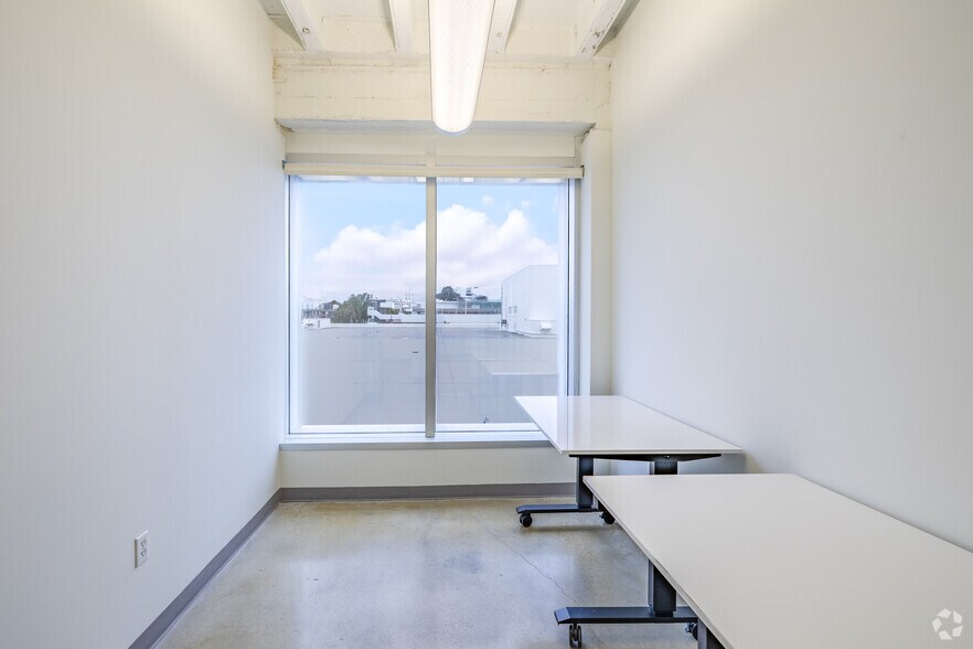 More Photos Of 1680 Meridian Ave, Miami Beach Office For Lease