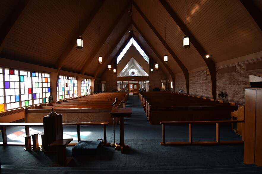 More Photos Of 165 E Square Lake Rd, Bloomfield Hills Religious Facility For Sale