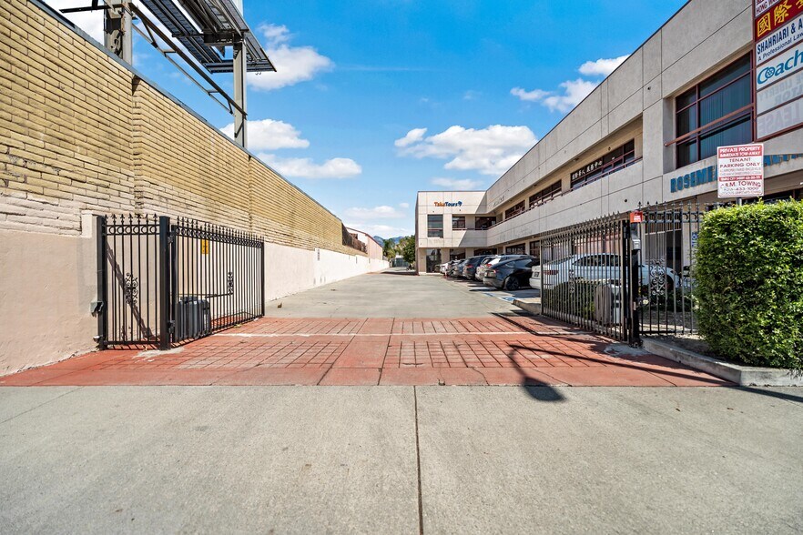 More Photos Of 8811 Garvey Ave, Rosemead Office For Lease