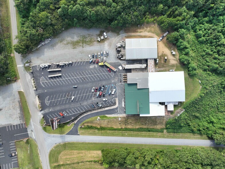 More Photos Of 63 Talona Spur Rd, Ellijay Freestanding For Sale