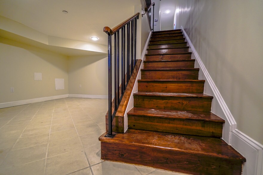 More Photos Of 1802 E Huntingdon St, Philadelphia Apartments For Sale