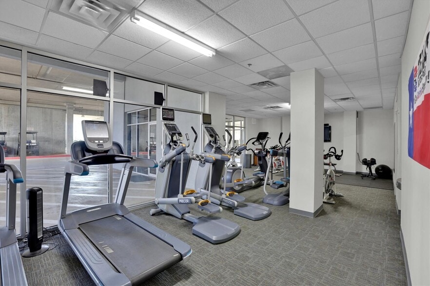 More Photos Of 3575 Lone Star Cir, Fort Worth Apartments For Sale