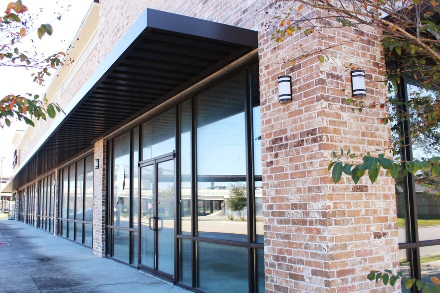 More Photos Of 1520 N Loop E Fwy, Houston Unknown For Lease