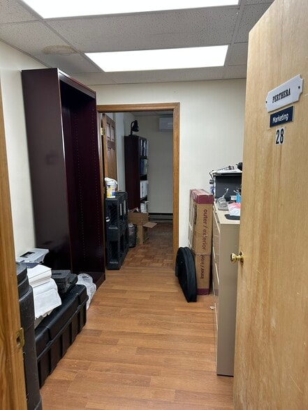 More Photos Of 118 Washington St, Holliston Office For Lease