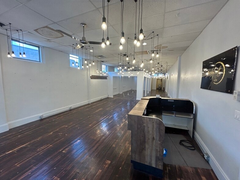 More Photos Of 785-795 Main St, Manchester Storefront Retail Residential For Lease