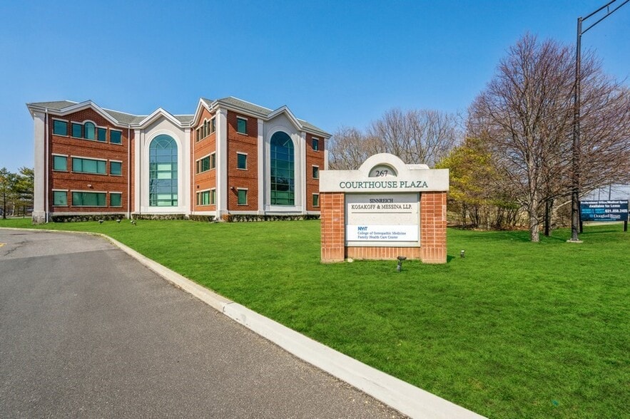 More Photos Of 267 Carleton Ave, Central Islip Medical For Lease