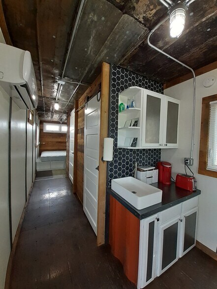 More Photos Of 465 Union st, Florence Specialty For Sale