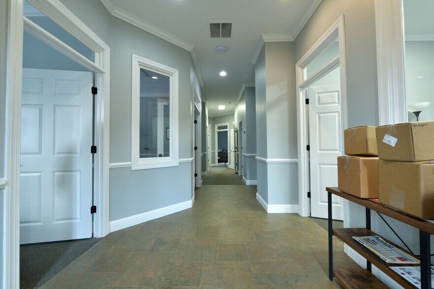More Photos Of 4994 Lower Roswell Rd, Marietta Office For Lease