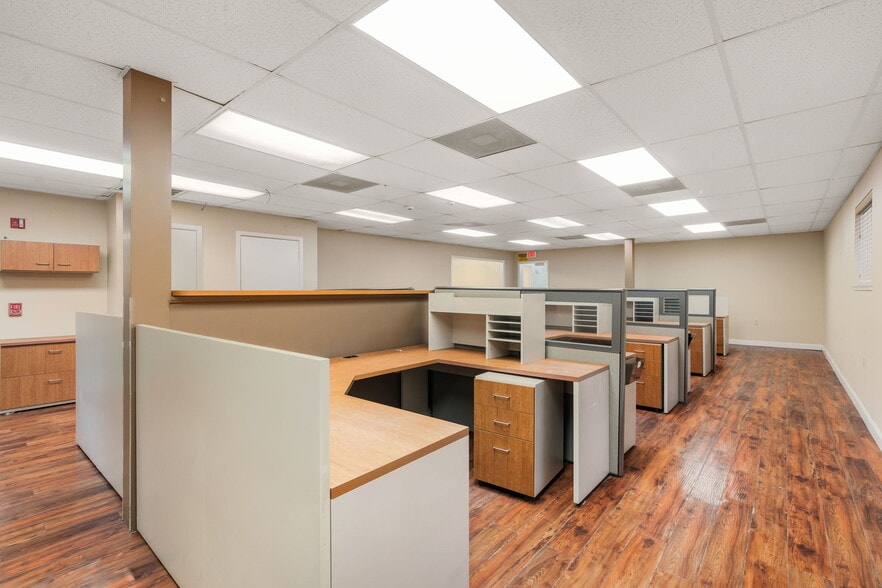 More Photos Of 2200 Sciaaca Rd, Spring Office For Sale