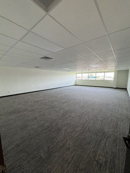 More Photos Of 2318 Center St, Deer Park Office For Lease