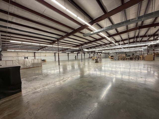 More Photos Of 4524 Tigers Den Rd, Randleman Distribution For Lease