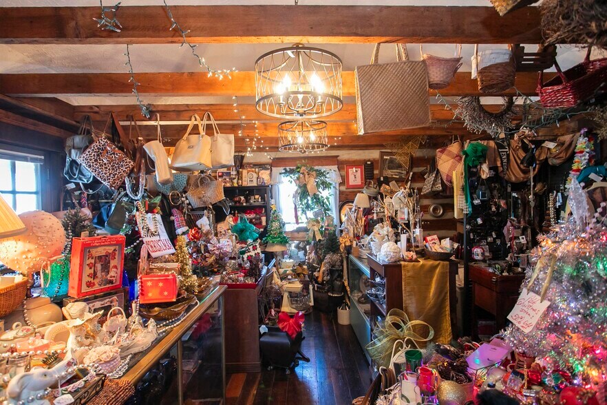 More Photos Of 1119 S Main St, Columbia Flex For Sale