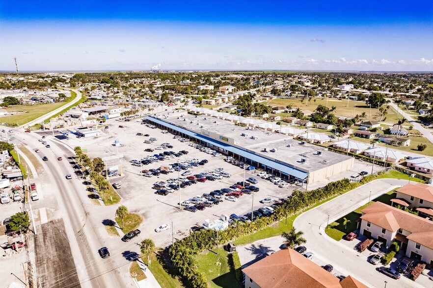 More Photos Of 541 SW 16th St, Belle Glade Storefront For Lease